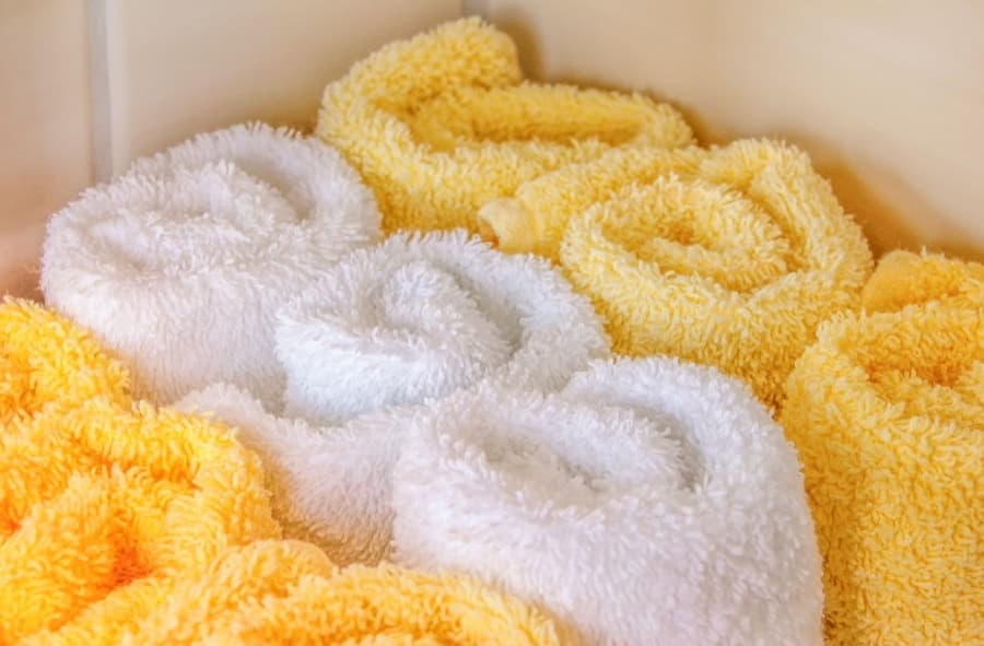 Soft Rolled Hand Towel Set